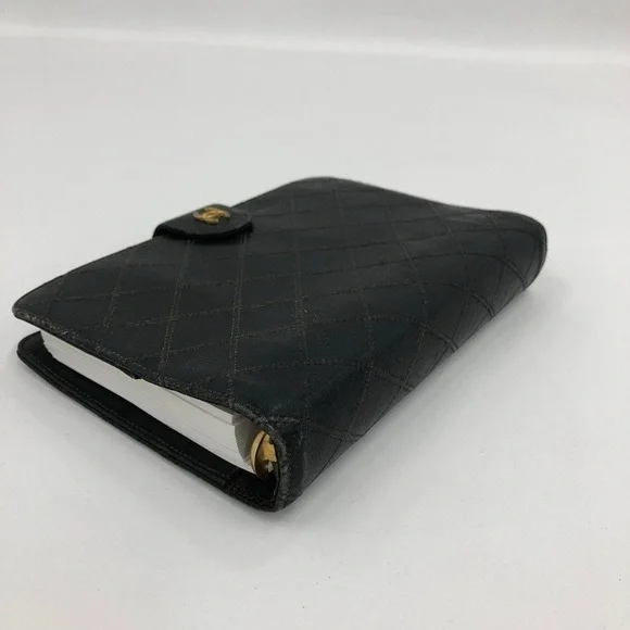 Chanel Matrasse Quilted Black MM Agenda planner notebook cover black - Picture 4 of 9